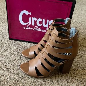 Circus Sam Edelman York Saddle Heels 9M